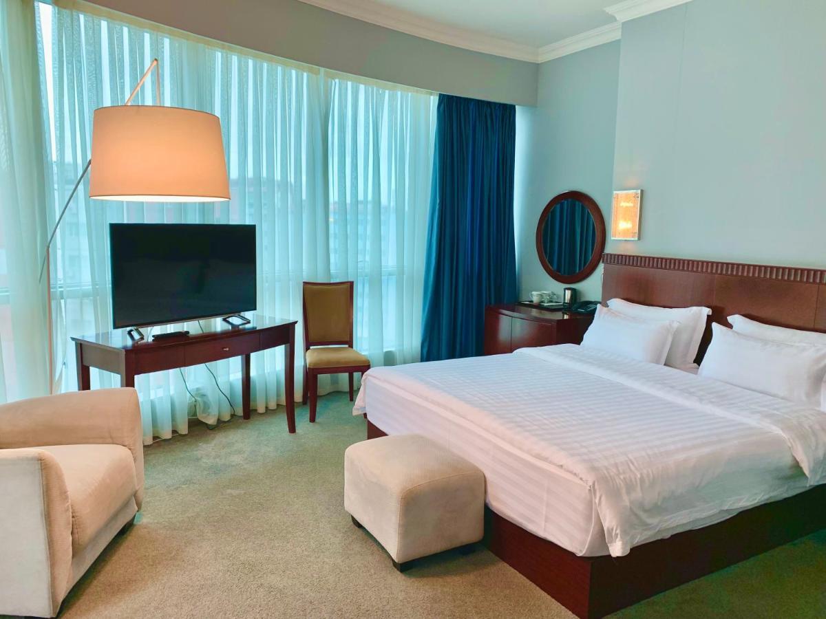 Hotel Aisi バトゥーミ エクステリア 写真