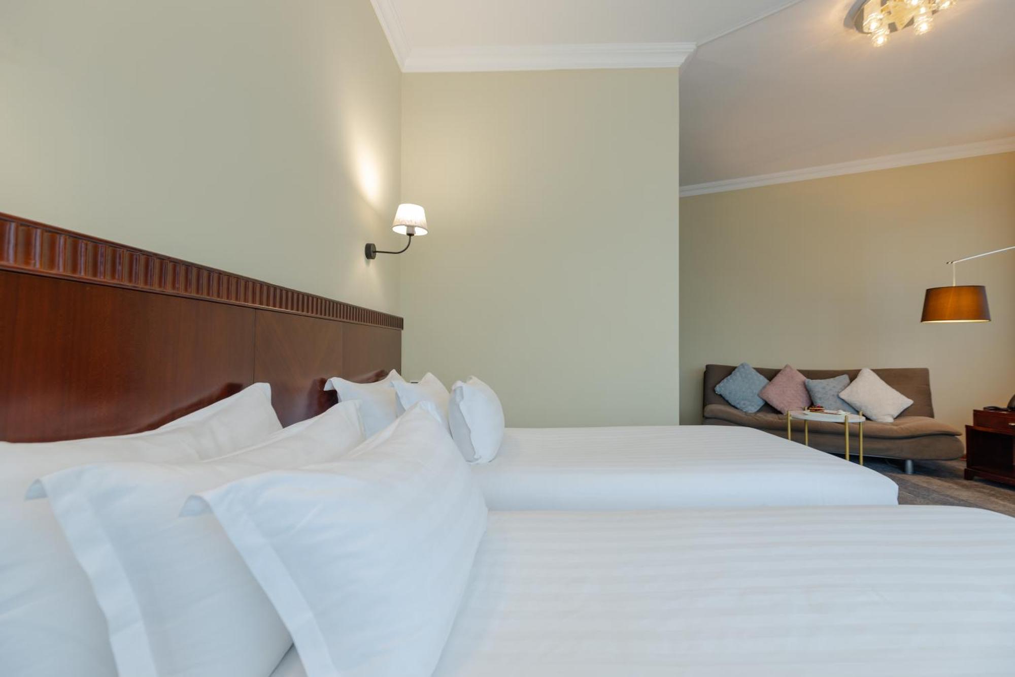 Hotel Aisi バトゥーミ エクステリア 写真